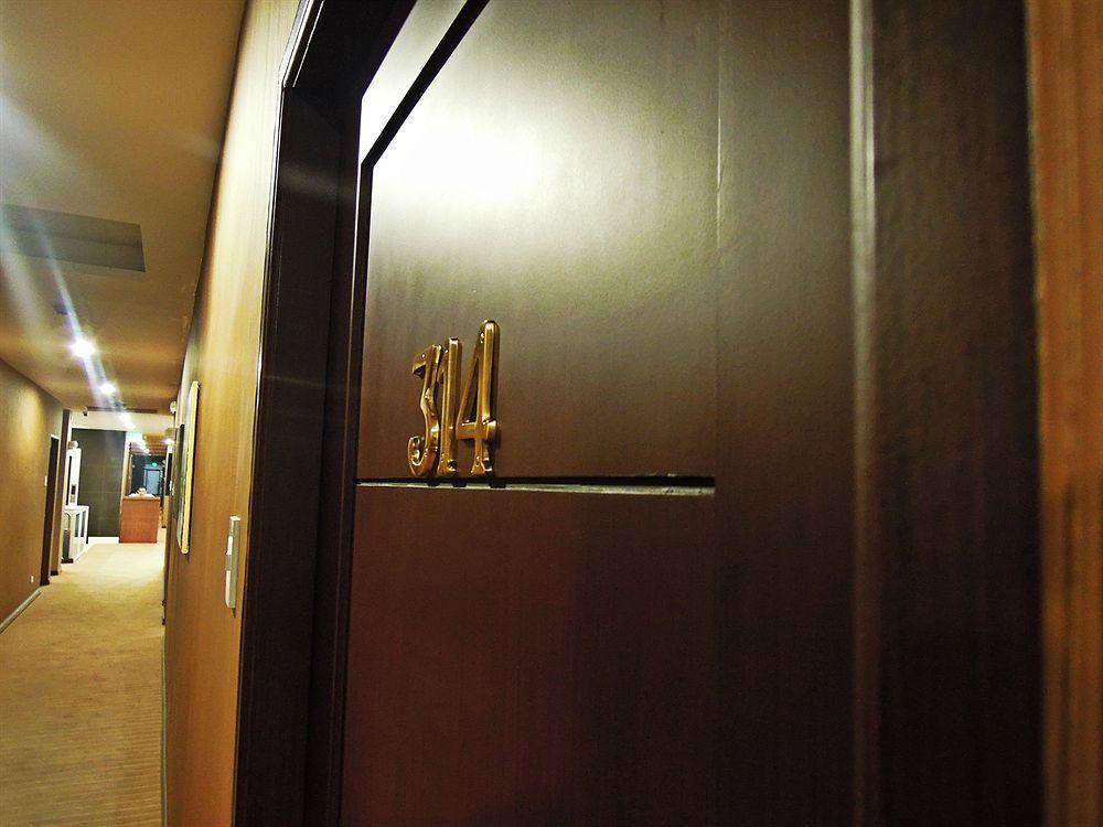 Orion Hotel Manila Exterior photo