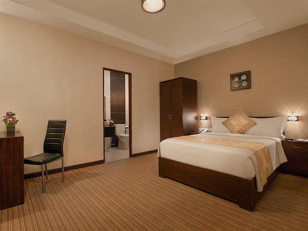 Orion Hotel Manila Exterior photo
